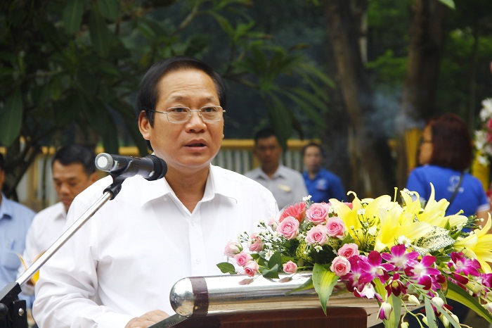 Lãnh đạo Ngành Thông tin và Truyền thông và lãnh đạo tỉnh Tây Ninh: Dâng hương tưởng niệm các anh hùng liệt sỹ 